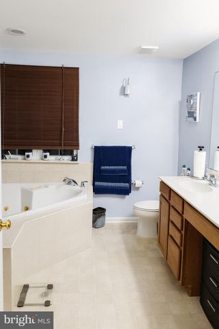 308 STAUNTON CT, Williamstown, NJ 08094