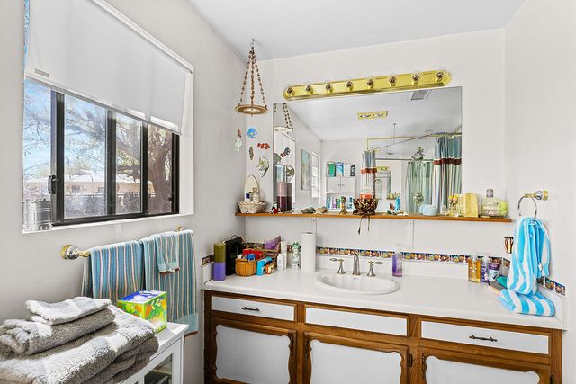 514 Valle Grande Drive SW, Los Lunas, NM 87031