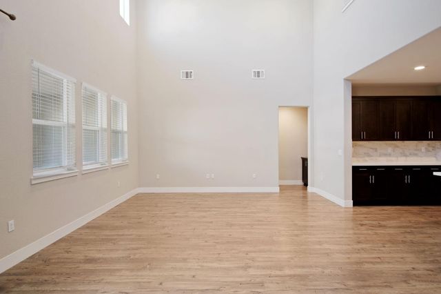 17848 Eastman Ct, Lathrop, CA 95330