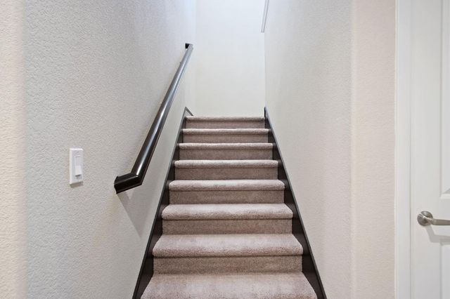 17848 Eastman Ct, Lathrop, CA 95330