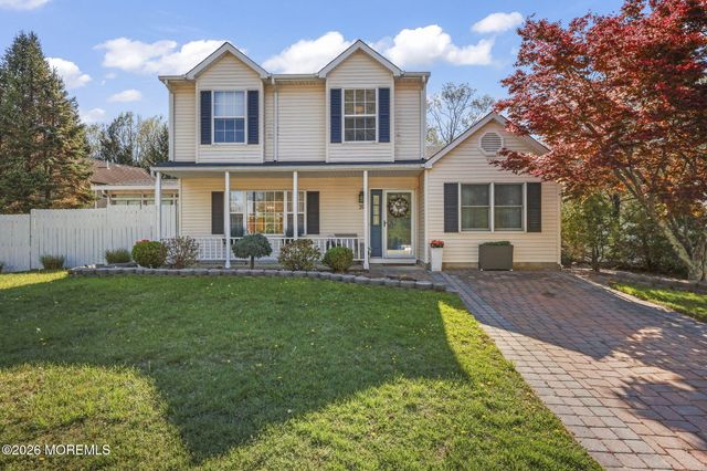39 Tioga Drive, Howell, NJ 07731