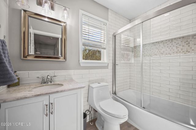 39 Tioga Drive, Howell, NJ 07731