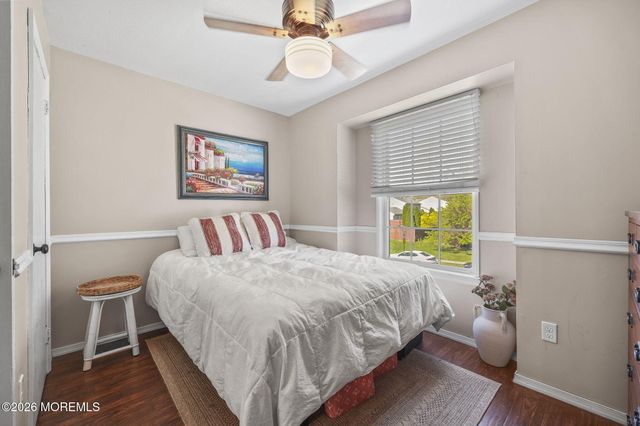 39 Tioga Drive, Howell, NJ 07731