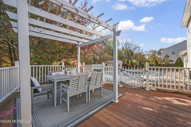 39 Tioga Drive, Howell, NJ 07731
