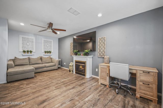 39 Tioga Drive, Howell, NJ 07731
