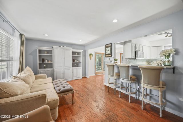 39 Tioga Drive, Howell, NJ 07731