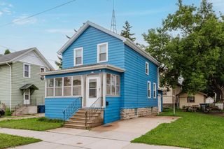 122 Mill STREET, Oshkosh, WI 54901