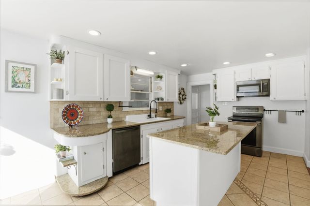 224 Reed Street, Manchester, NH 03102