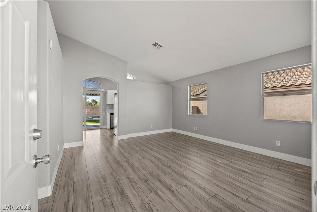 6461 Grand Oaks Drive, Las Vegas, NV 89156 — photo 5