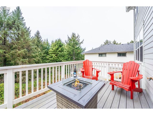 4153 Se INLET Ave, Lincoln City, OR 97367