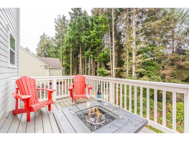 4153 Se INLET Ave, Lincoln City, OR 97367