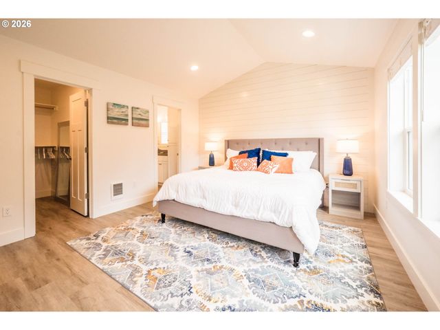 4153 Se INLET Ave, Lincoln City, OR 97367