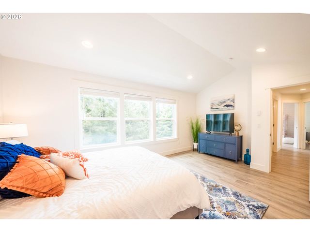 4153 Se INLET Ave, Lincoln City, OR 97367