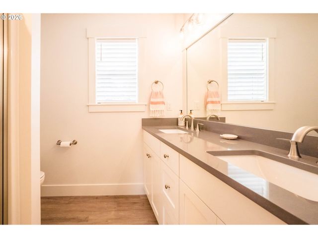 4153 Se INLET Ave, Lincoln City, OR 97367