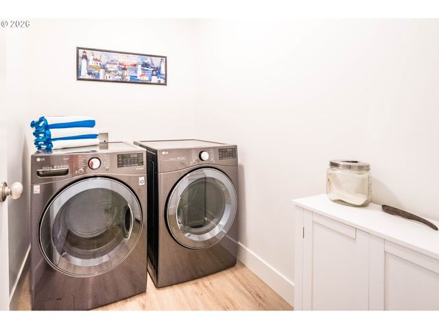 4153 Se INLET Ave, Lincoln City, OR 97367