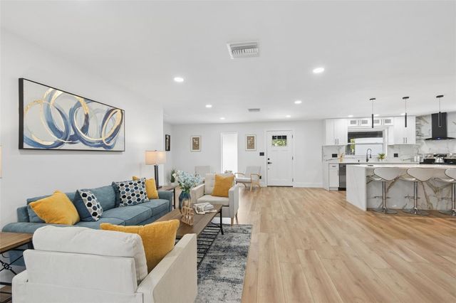 1530 49TH STREET N, St Petersburg, FL 33710