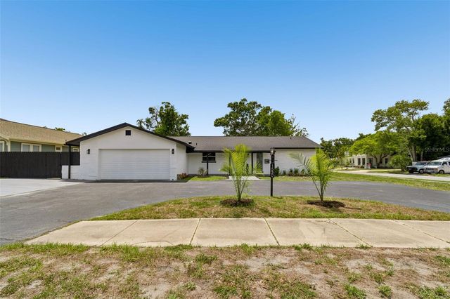 1530 49TH STREET N, St Petersburg, FL 33710