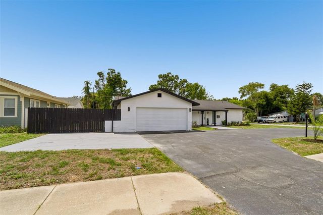 1530 49TH STREET N, St Petersburg, FL 33710