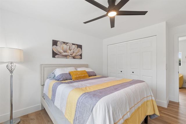 1530 49TH STREET N, St Petersburg, FL 33710