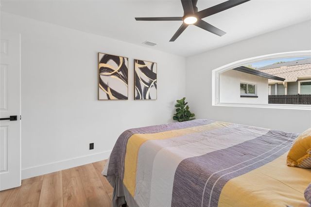 1530 49TH STREET N, St Petersburg, FL 33710