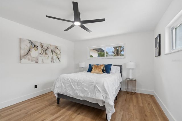 1530 49TH STREET N, St Petersburg, FL 33710