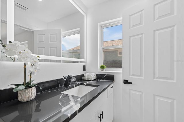 1530 49TH STREET N, St Petersburg, FL 33710