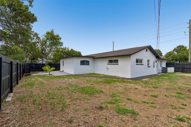 1530 49TH STREET N, St Petersburg, FL 33710
