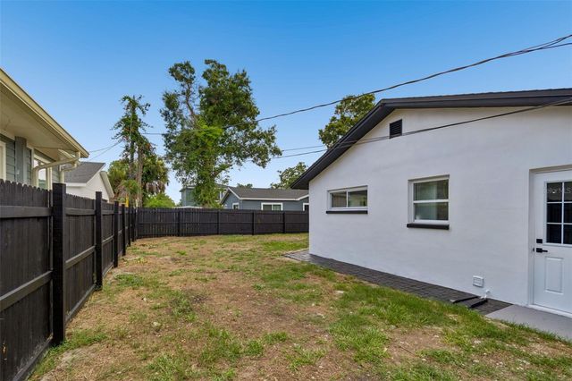 1530 49TH STREET N, St Petersburg, FL 33710