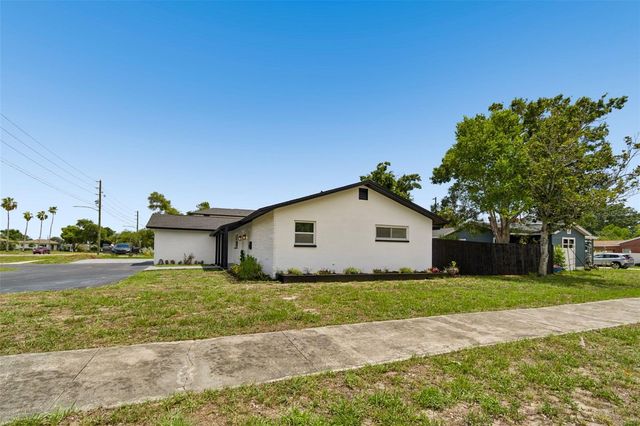 1530 49TH STREET N, St Petersburg, FL 33710