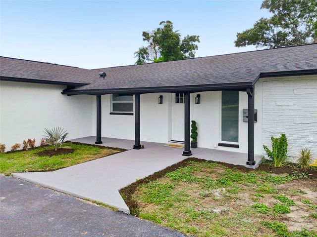 1530 49TH STREET N, St Petersburg, FL 33710