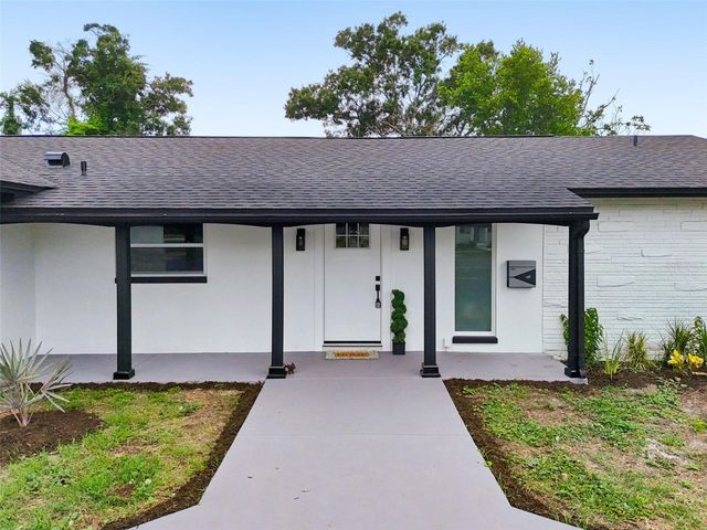 1530 49TH STREET N, St Petersburg, FL 33710