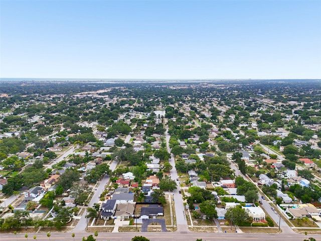 1530 49TH STREET N, St Petersburg, FL 33710