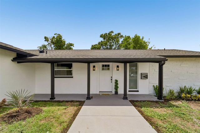 1530 49TH STREET N, St Petersburg, FL 33710