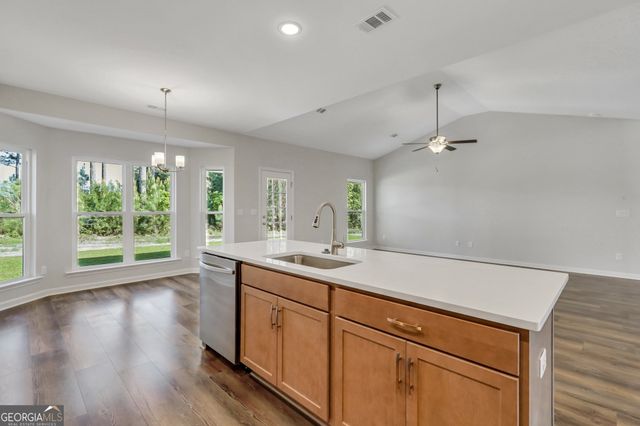 202 Daniel Trent Way, Kingsland, GA 31548