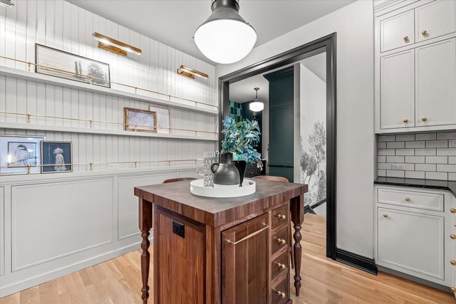 4419 Prospect AVENUE, Shorewood, WI 53211
