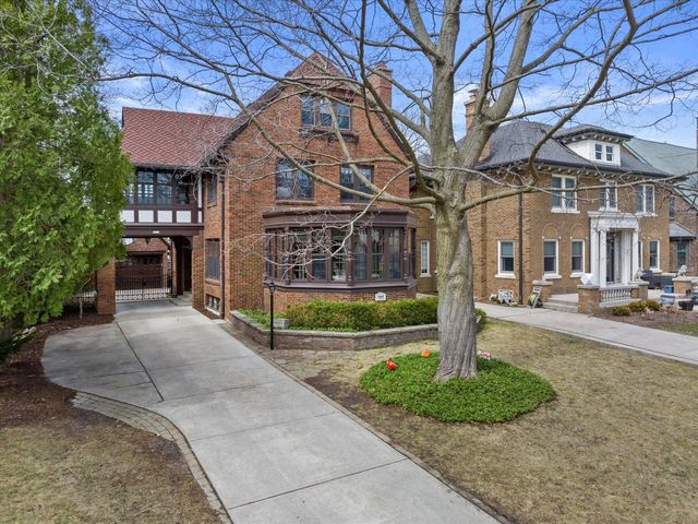 4419 Prospect AVENUE, Shorewood, WI 53211