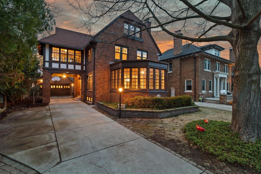 4419 Prospect AVENUE, Shorewood, WI 53211