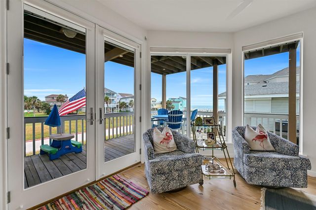 4203 Campeche Court, Galveston, TX 77554