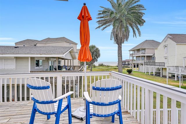 4203 Campeche Court, Galveston, TX 77554