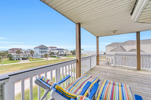 4203 Campeche Court, Galveston, TX 77554