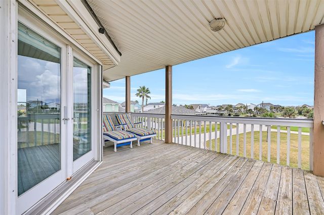 4203 Campeche Court, Galveston, TX 77554