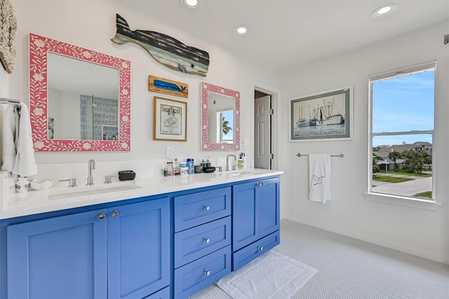 4203 Campeche Court, Galveston, TX 77554