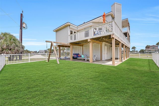 4203 Campeche Court, Galveston, TX 77554