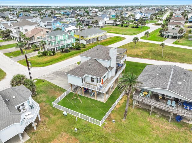 4203 Campeche Court, Galveston, TX 77554