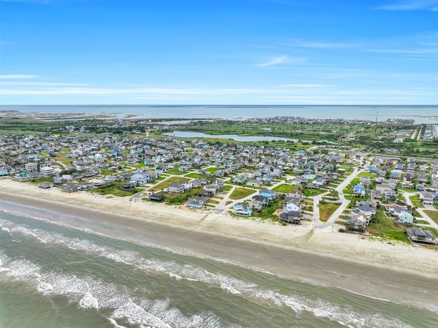 4203 Campeche Court, Galveston, TX 77554