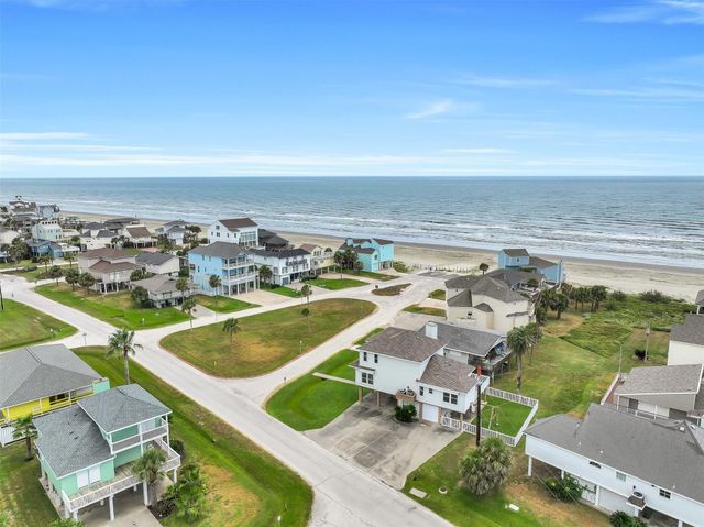 4203 Campeche Court, Galveston, TX 77554