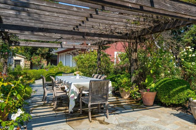 1846 Indian Valley Rd, Novato, CA 94947