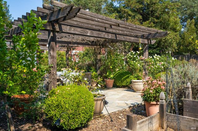 1846 Indian Valley Rd, Novato, CA 94947