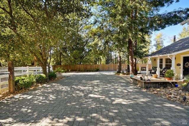 1846 Indian Valley Rd, Novato, CA 94947