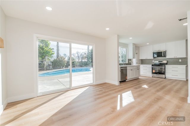 1204 Dickenson Court, Upland, CA 91786